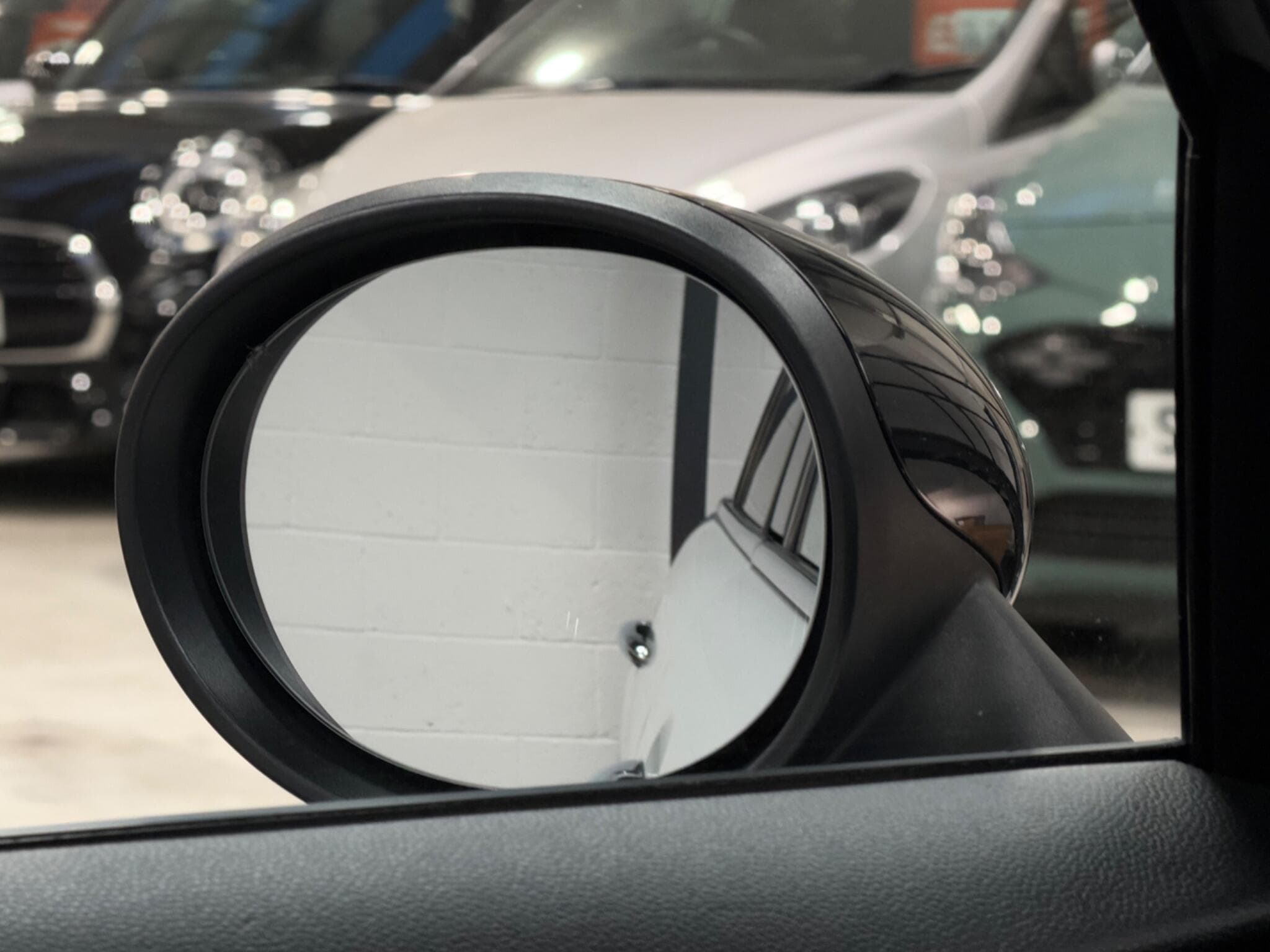 2015 MINI Hatch - Thumbnail 44