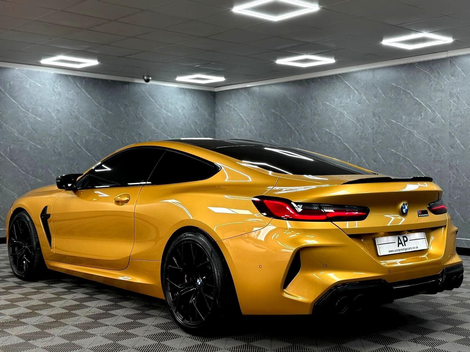 2022 BMW M8 - Thumbnail 27