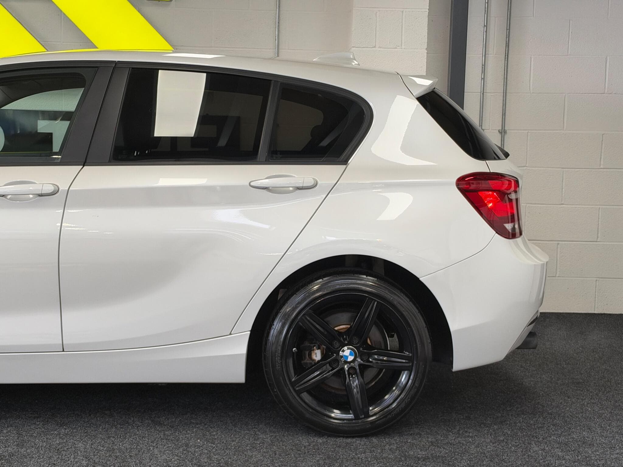 2014 BMW 1 Series - Thumbnail 33