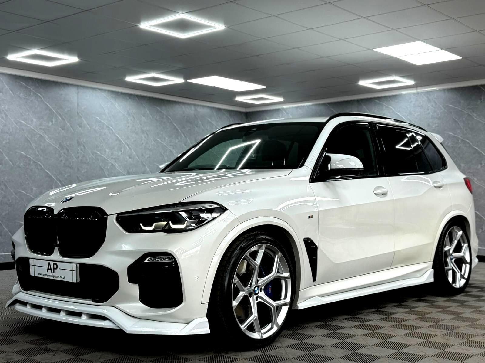 2019 BMW X5 - Thumbnail 14