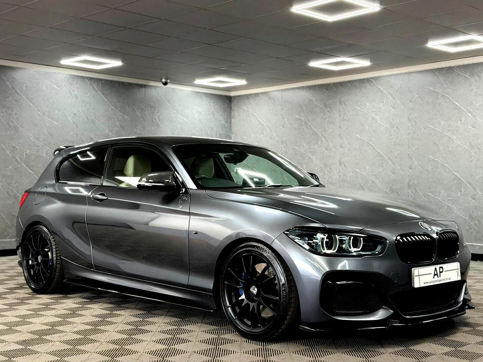 2017 BMW 1 Series - Thumbnail 31