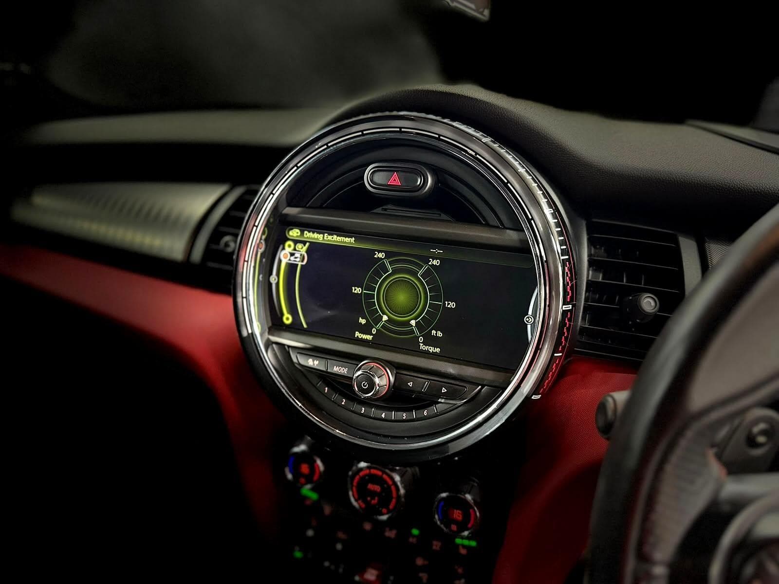 2015 MINI Hatch - Thumbnail 52