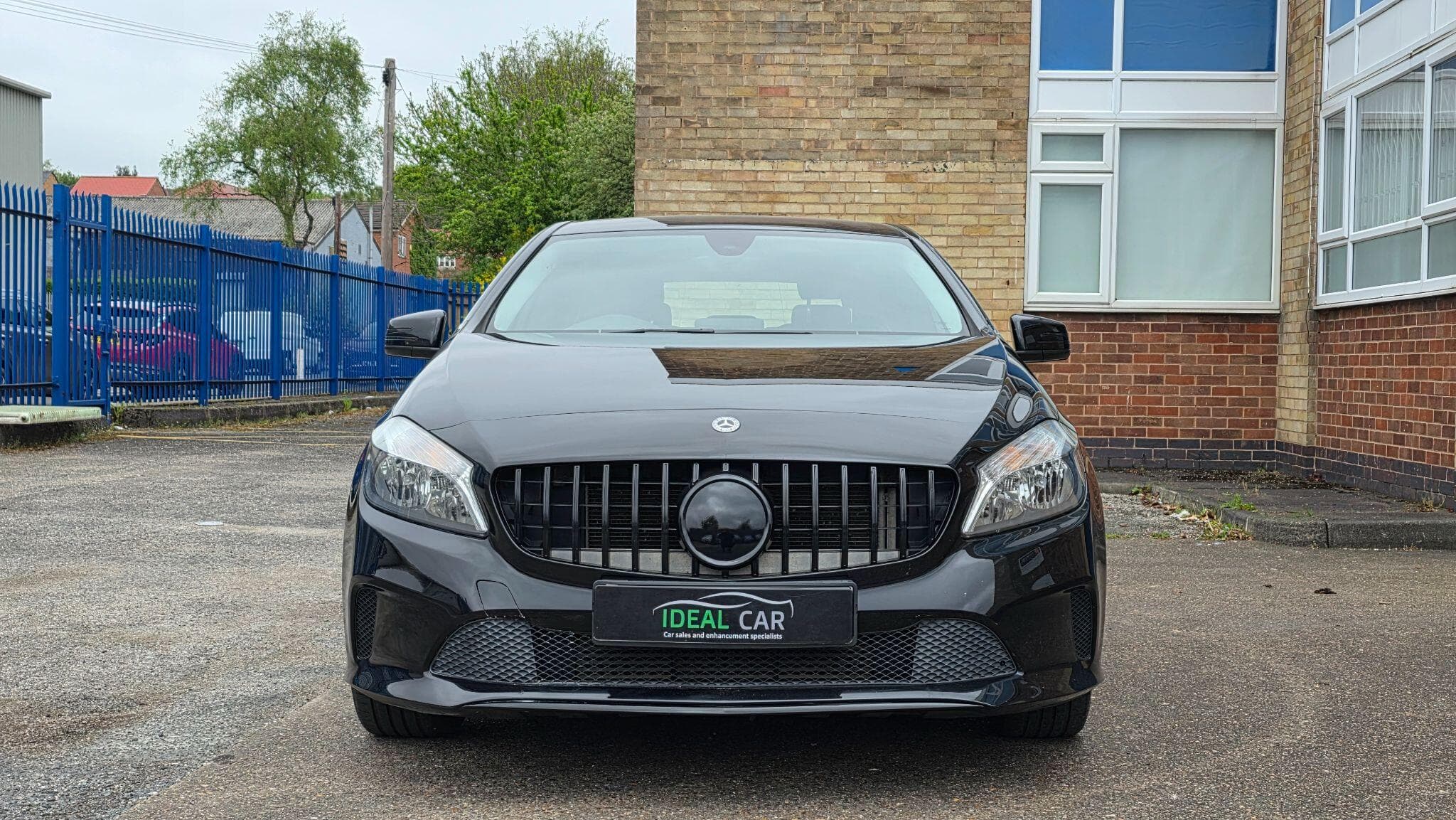 2017 Mercedes-Benz A Class - Thumbnail 3