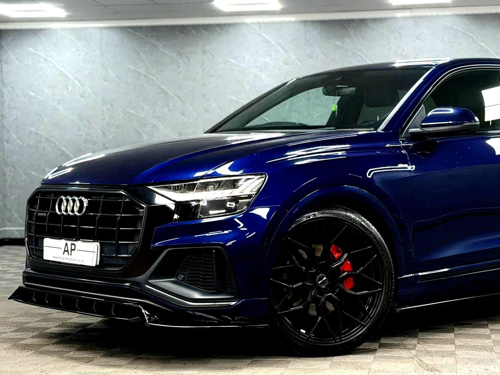 2019 Audi Q8 - Thumbnail 8