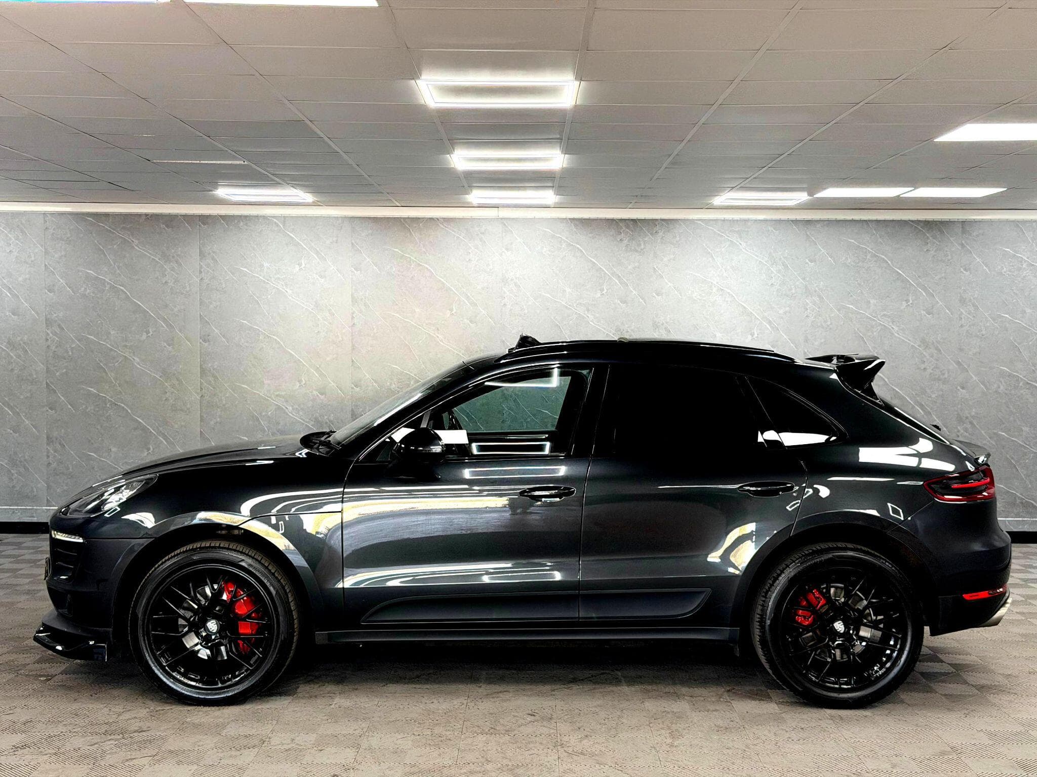 2017 Porsche Macan - Thumbnail 10