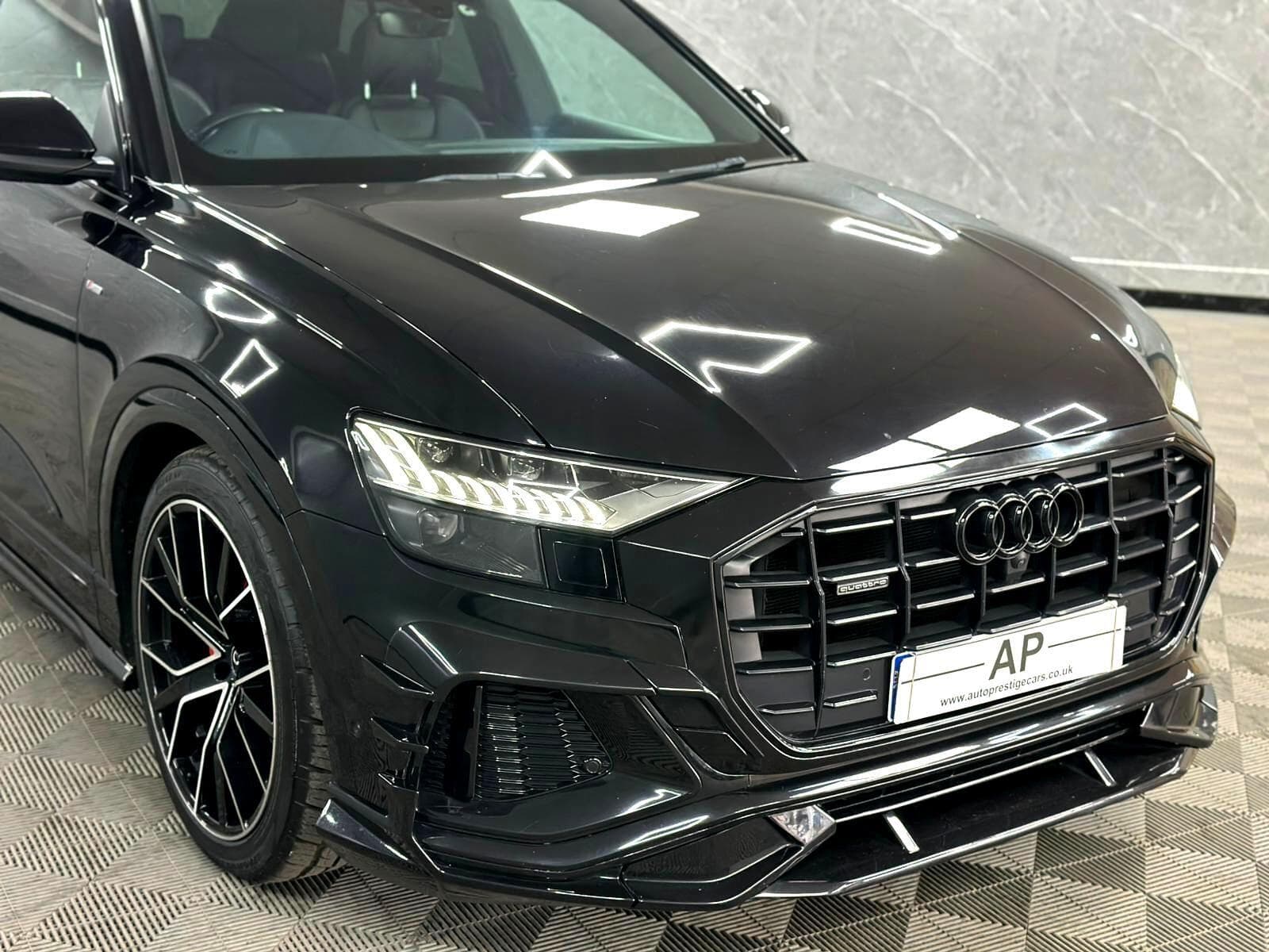 2019 Audi Q8 - Thumbnail 14