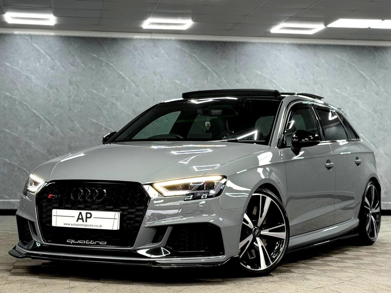 2020 Audi RS3 - Thumbnail 10