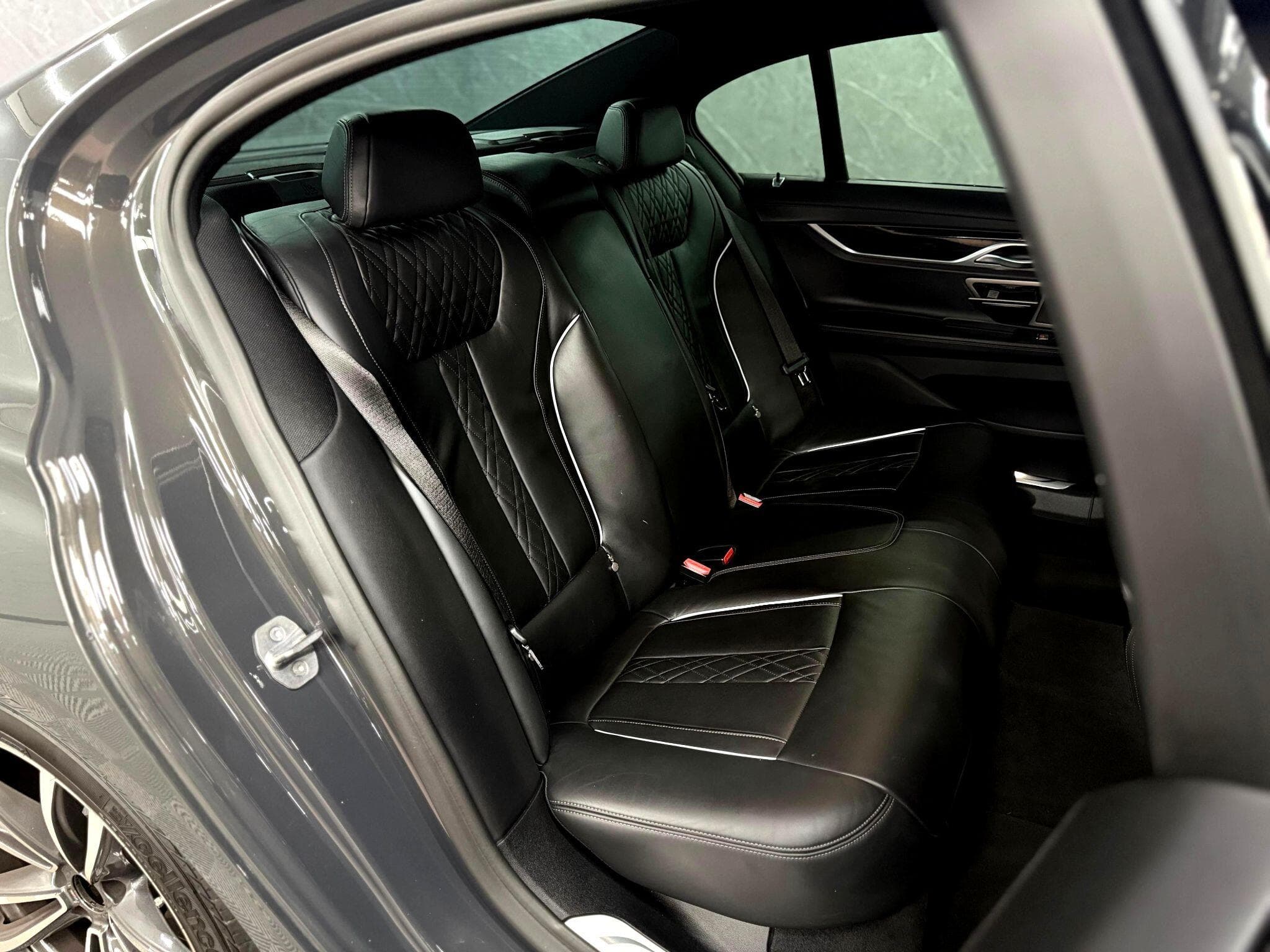 2019 BMW 7 Series - Thumbnail 49