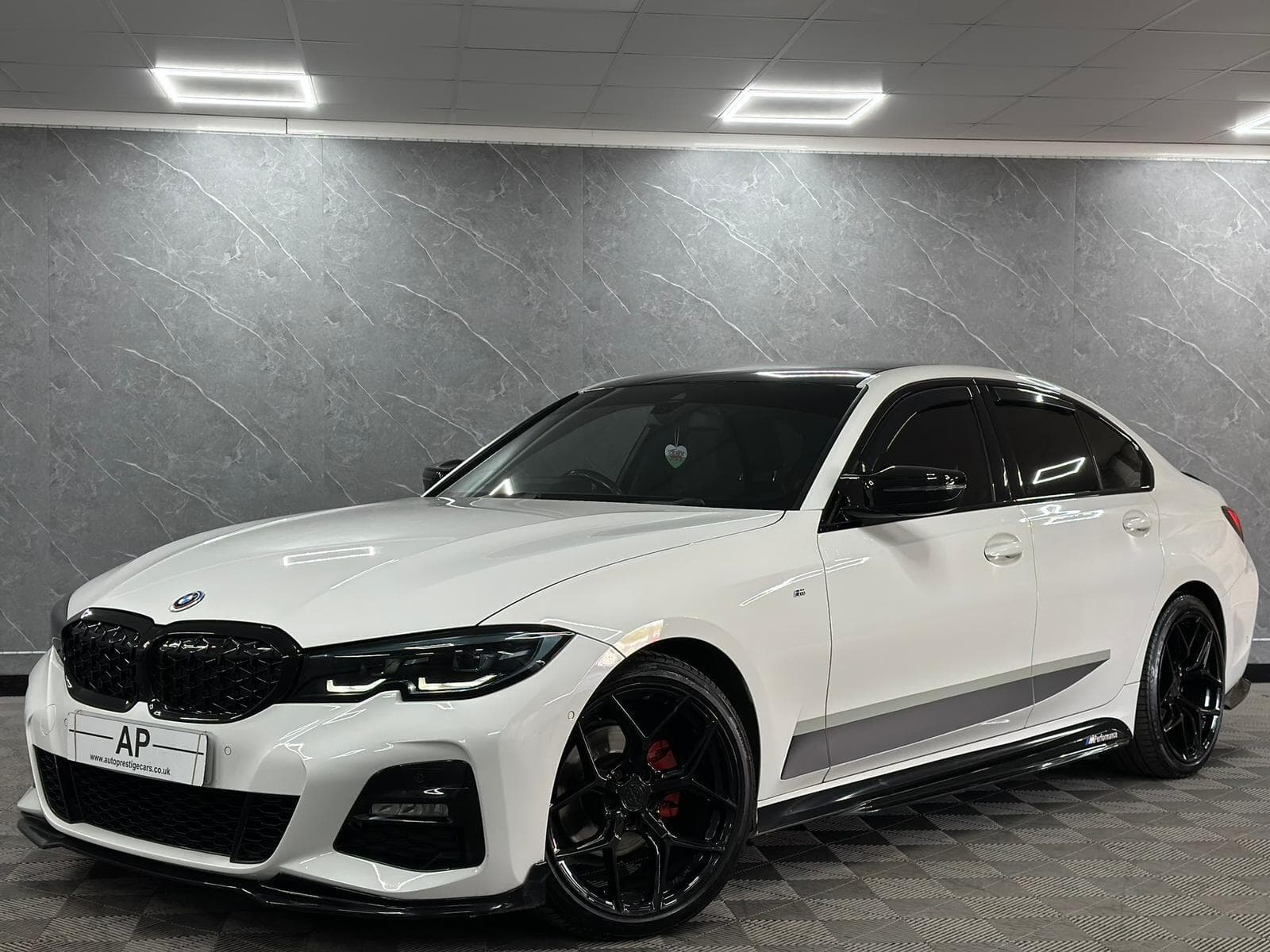 2020 BMW 3 Series - Thumbnail 20