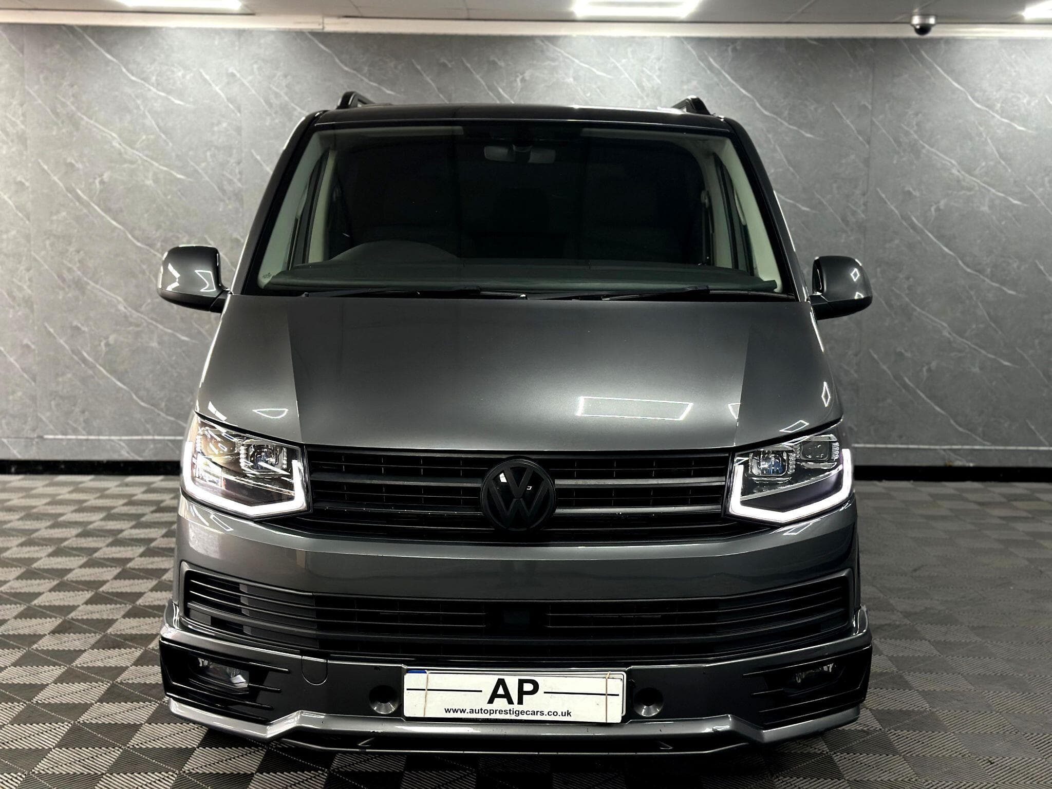 2018 Volkswagen Transporter - Thumbnail 30