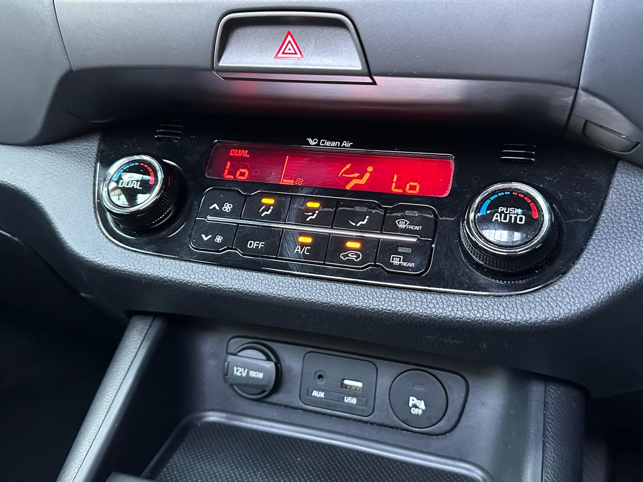 2016 Kia Sportage - Thumbnail 12