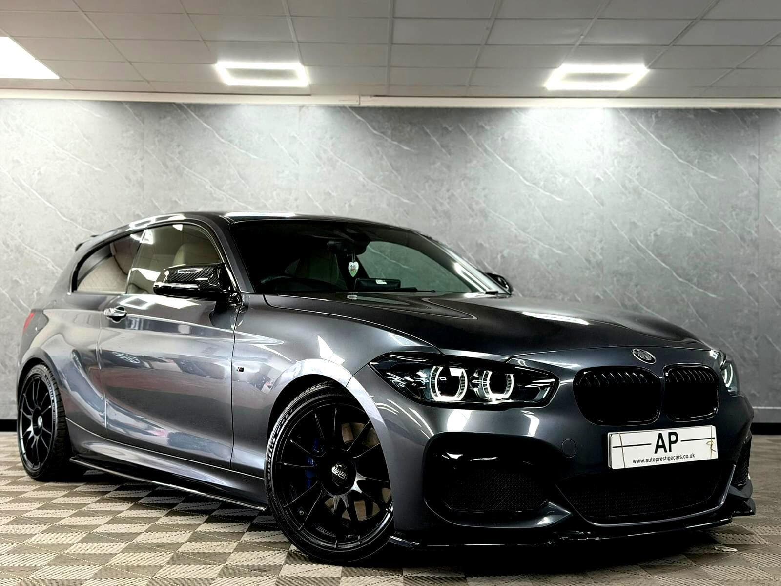 2017 BMW 1 Series - Thumbnail 3