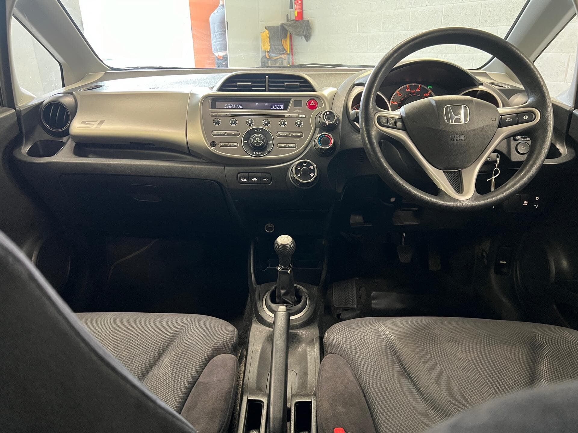 2010 Honda Jazz - Thumbnail 28