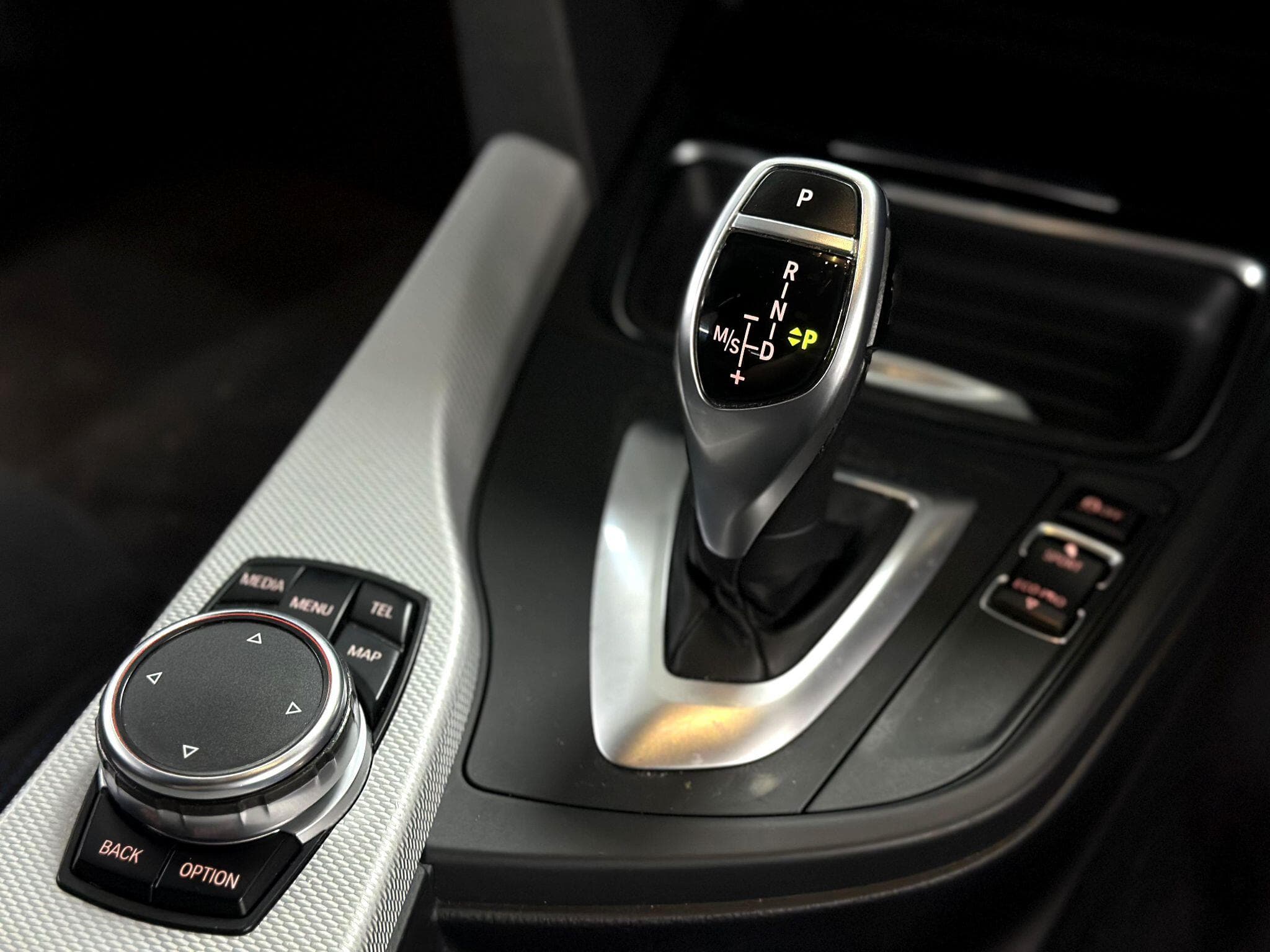 2015 BMW 3 Series - Thumbnail 42