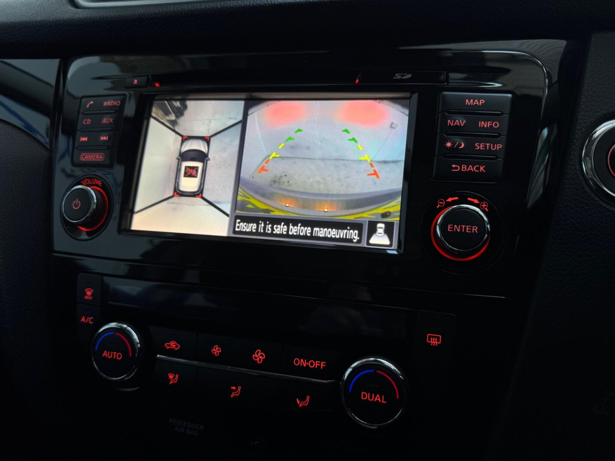 2015 Nissan Qashqai - Thumbnail 18