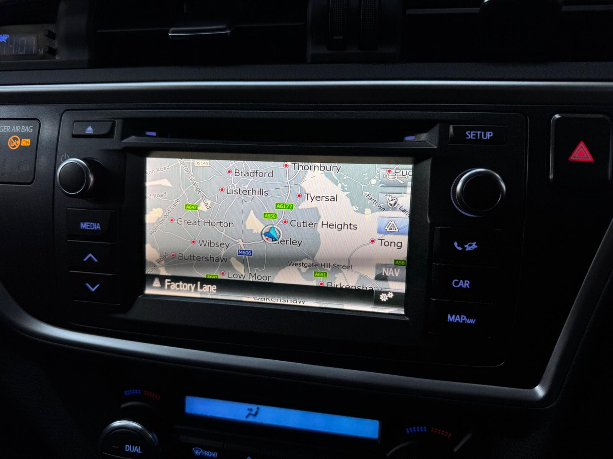 2015 Toyota Auris - Thumbnail 14