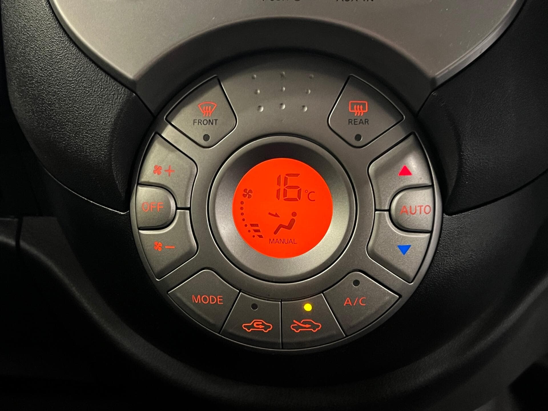 2011 Nissan Micra - Thumbnail 30