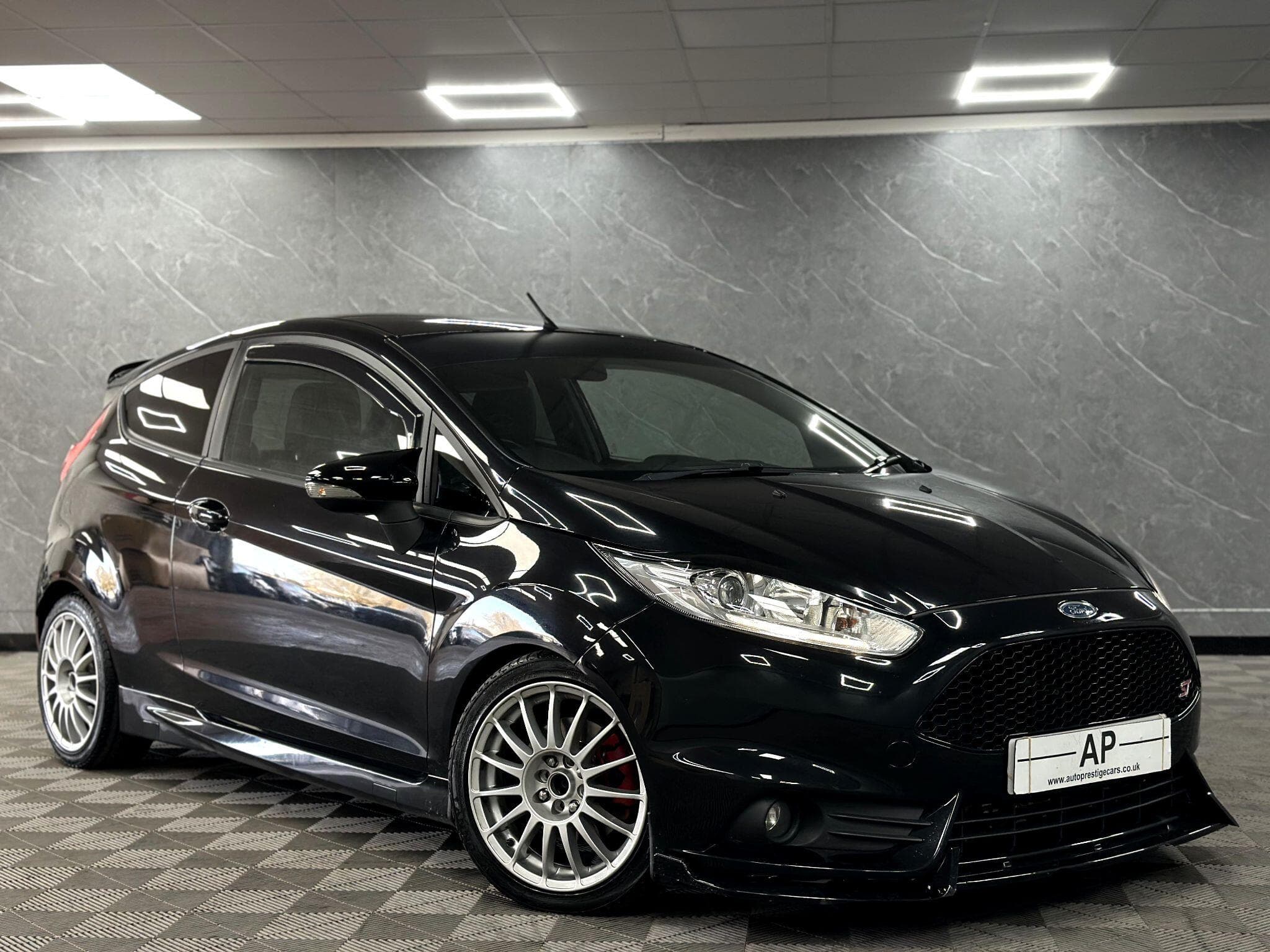 2013 Ford Fiesta - Main