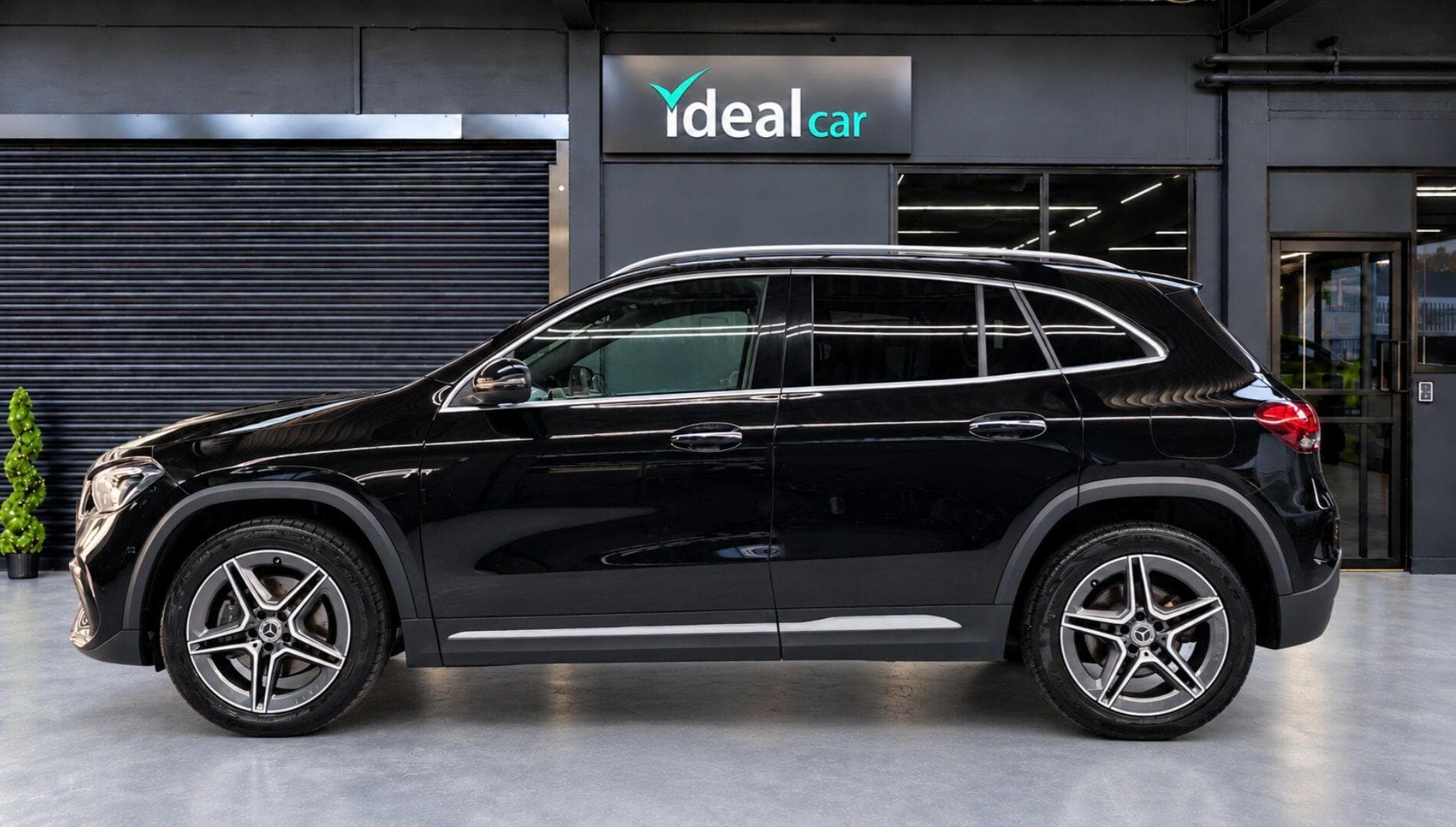 2022 Mercedes-Benz GLA - Thumbnail 9