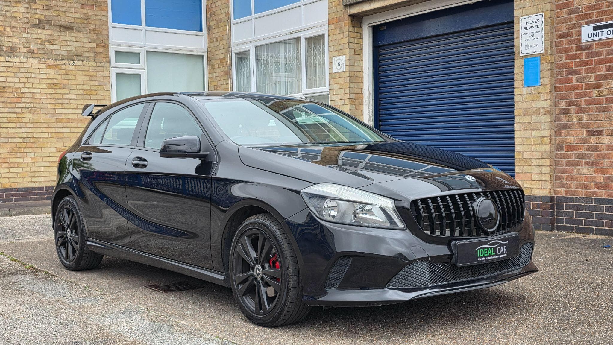 2017 Mercedes-Benz A Class - Thumbnail 4