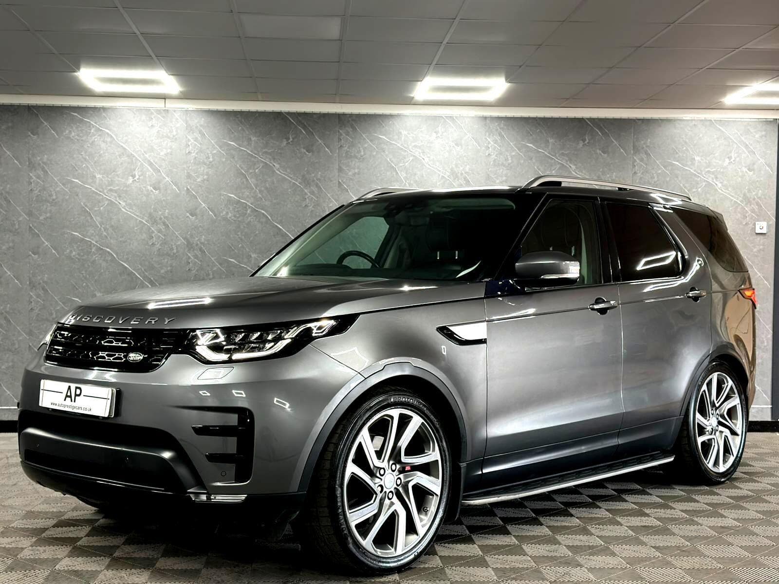 2017 Land Rover Discovery - Thumbnail 19