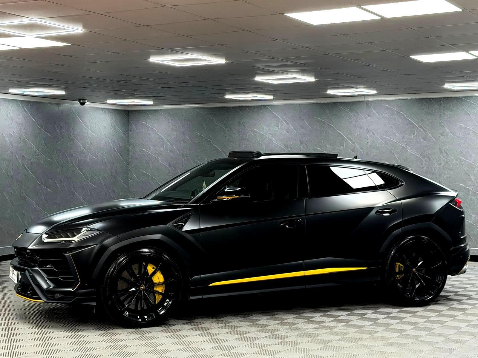 2022 Lamborghini Urus - Thumbnail 17