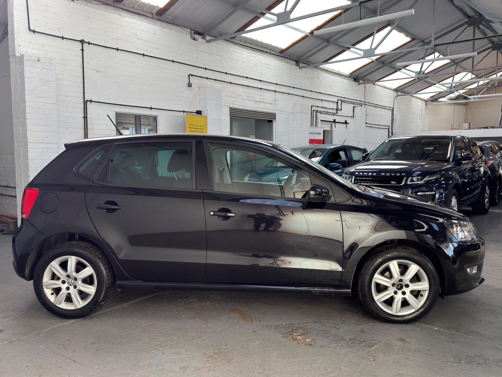2013 Volkswagen Polo - Thumbnail 9