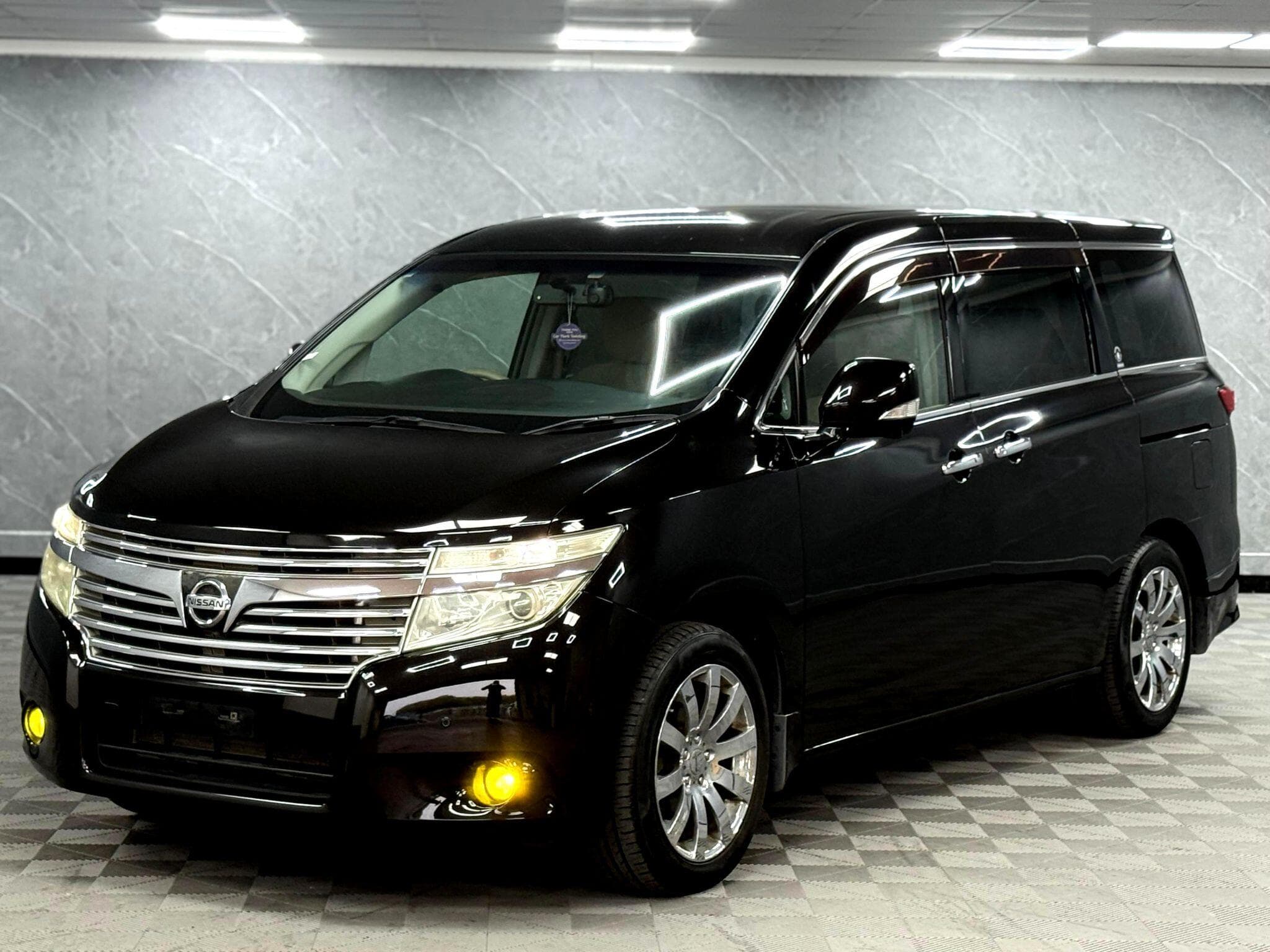2011 Nissan Elgrand - Thumbnail 5