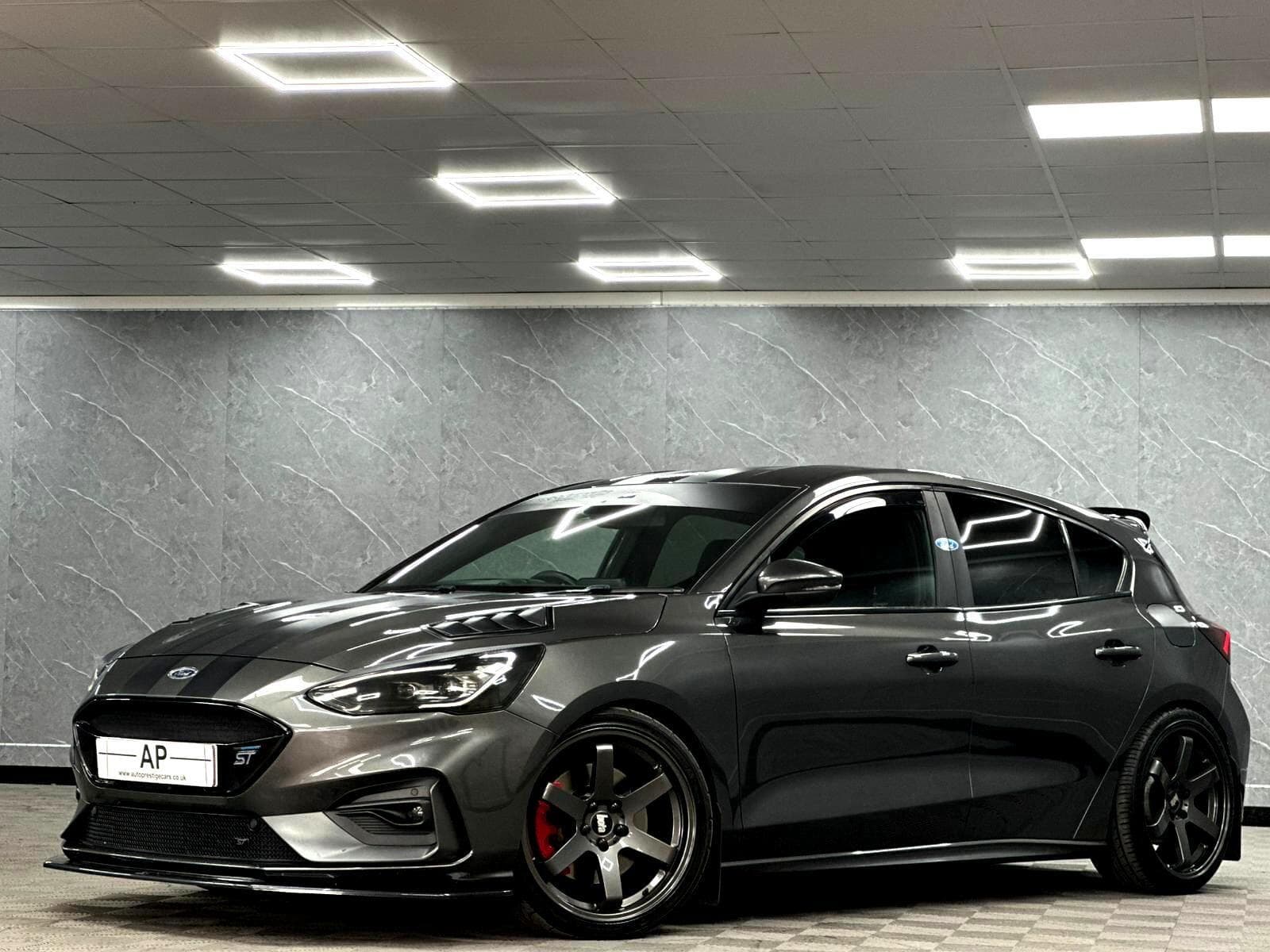 2020 Ford Focus - Thumbnail 24