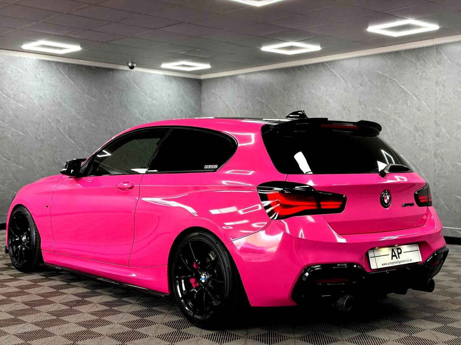 2017 BMW 1 Series - Thumbnail 18