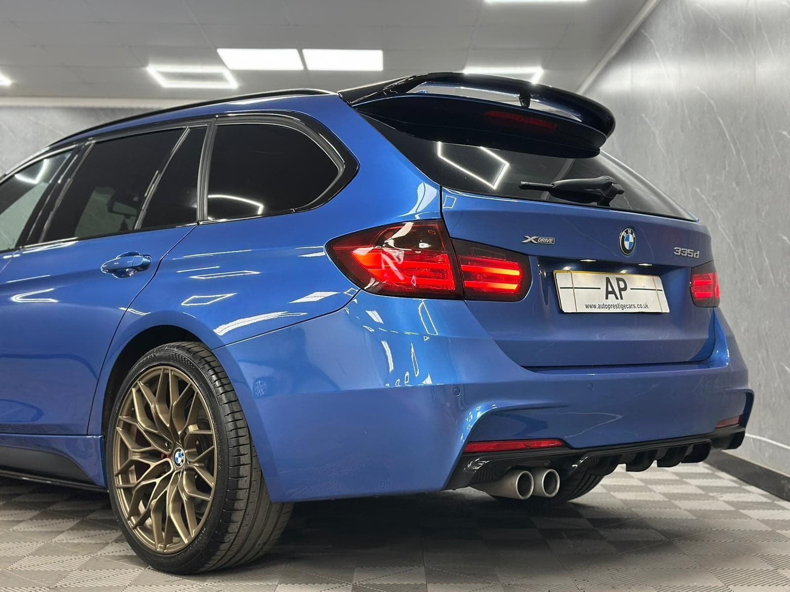 2015 BMW 3 Series - Thumbnail 46