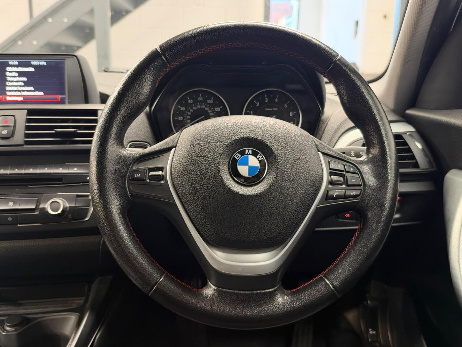 2012 BMW 1 Series - Thumbnail 31