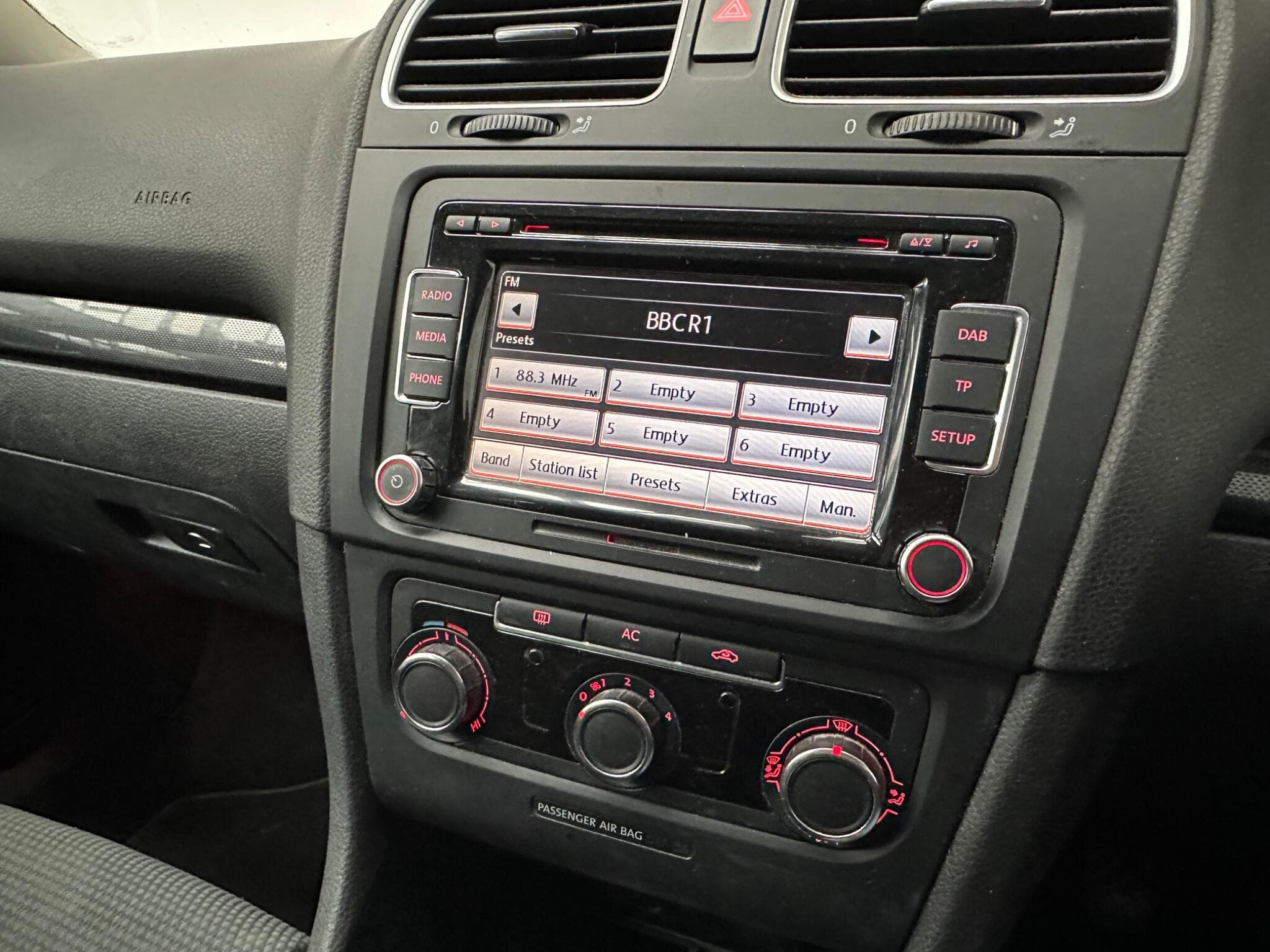 2011 Volkswagen Golf - Thumbnail 9