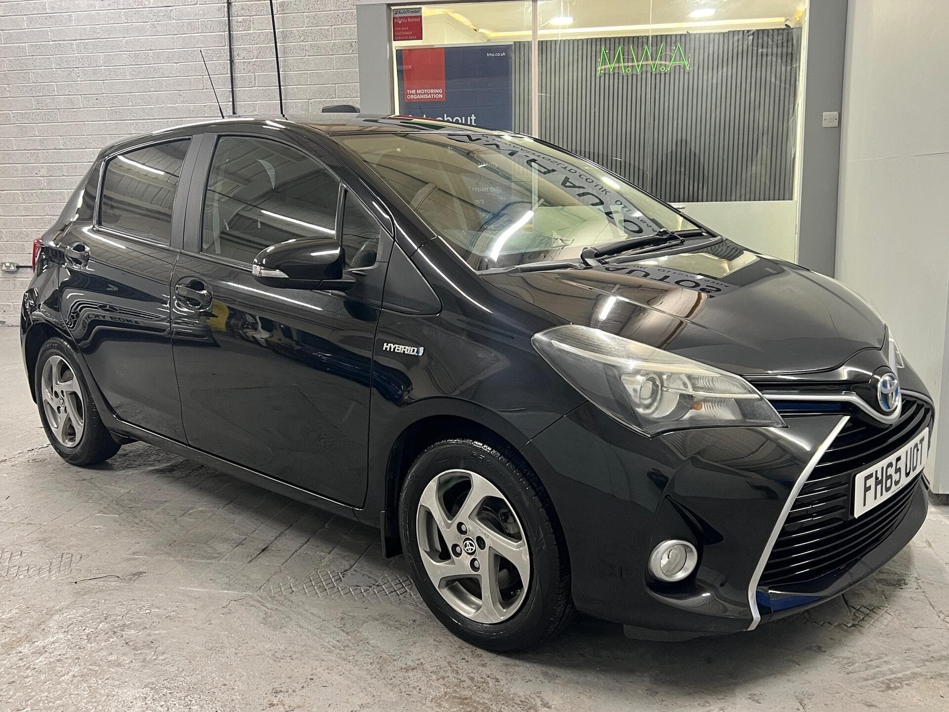 2016 Toyota Yaris - Thumbnail 5