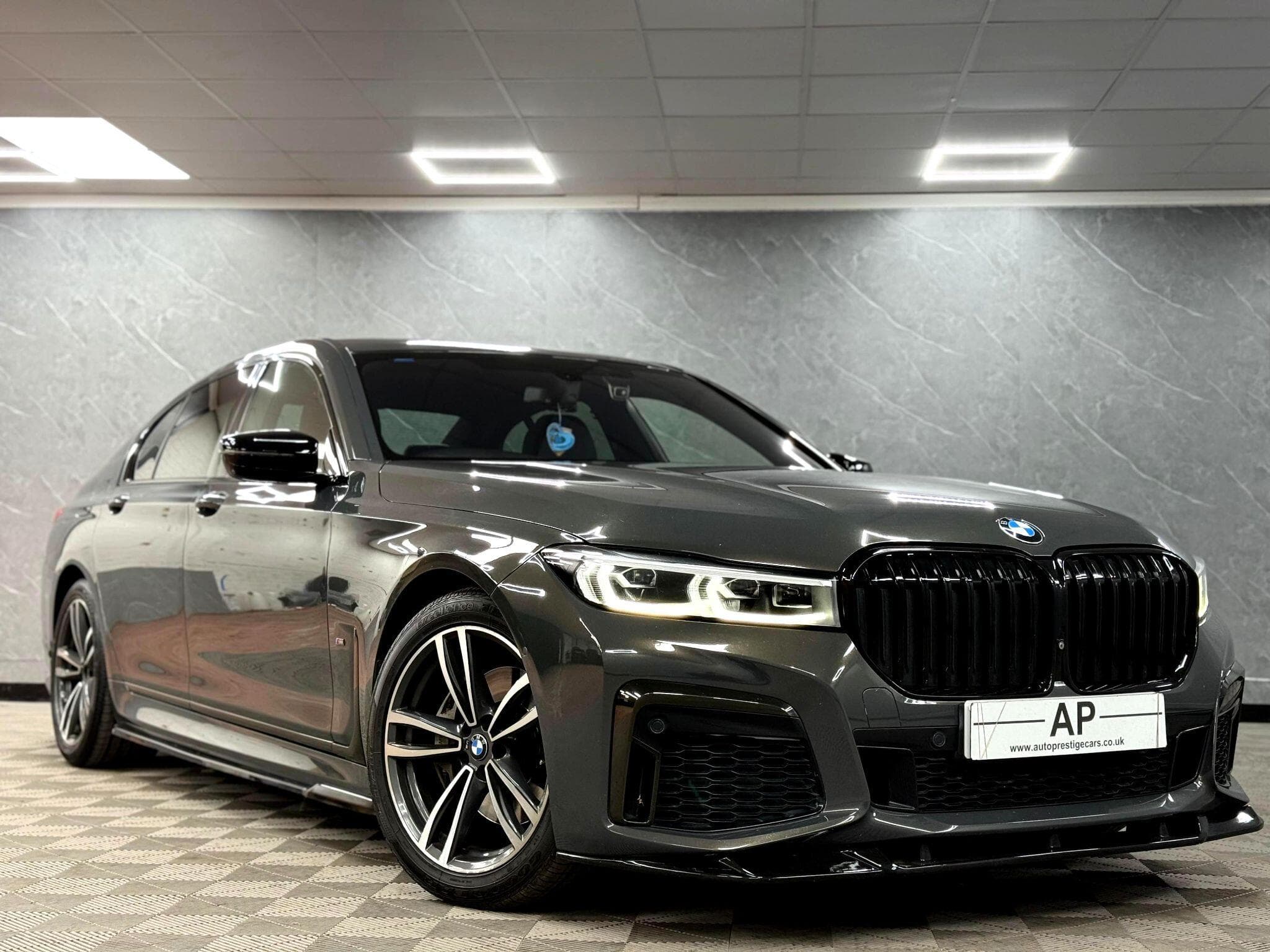 2019 BMW 7 Series - Image 1