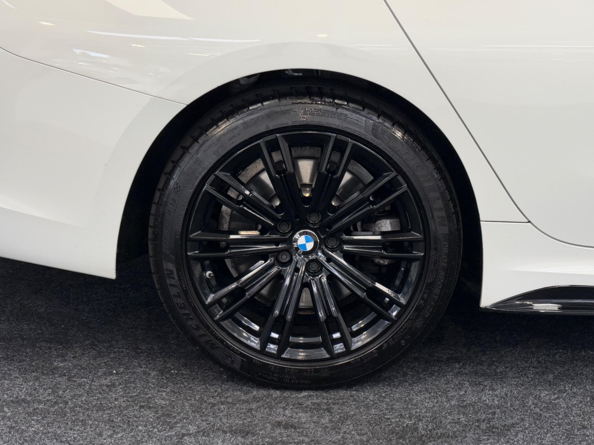 2020 BMW 3 Series - Thumbnail 35
