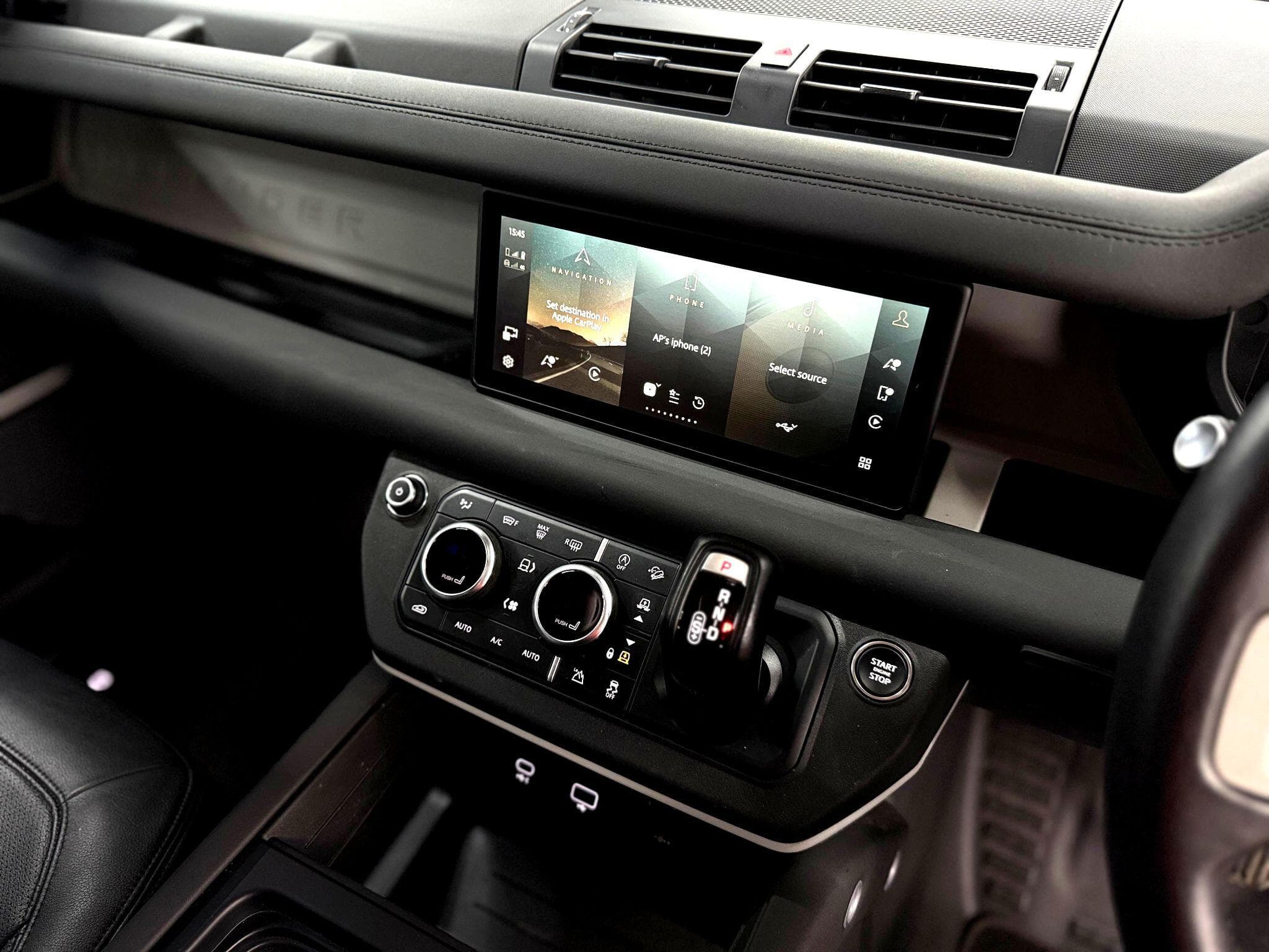 2024 Land Rover Defender 110 - Thumbnail 40