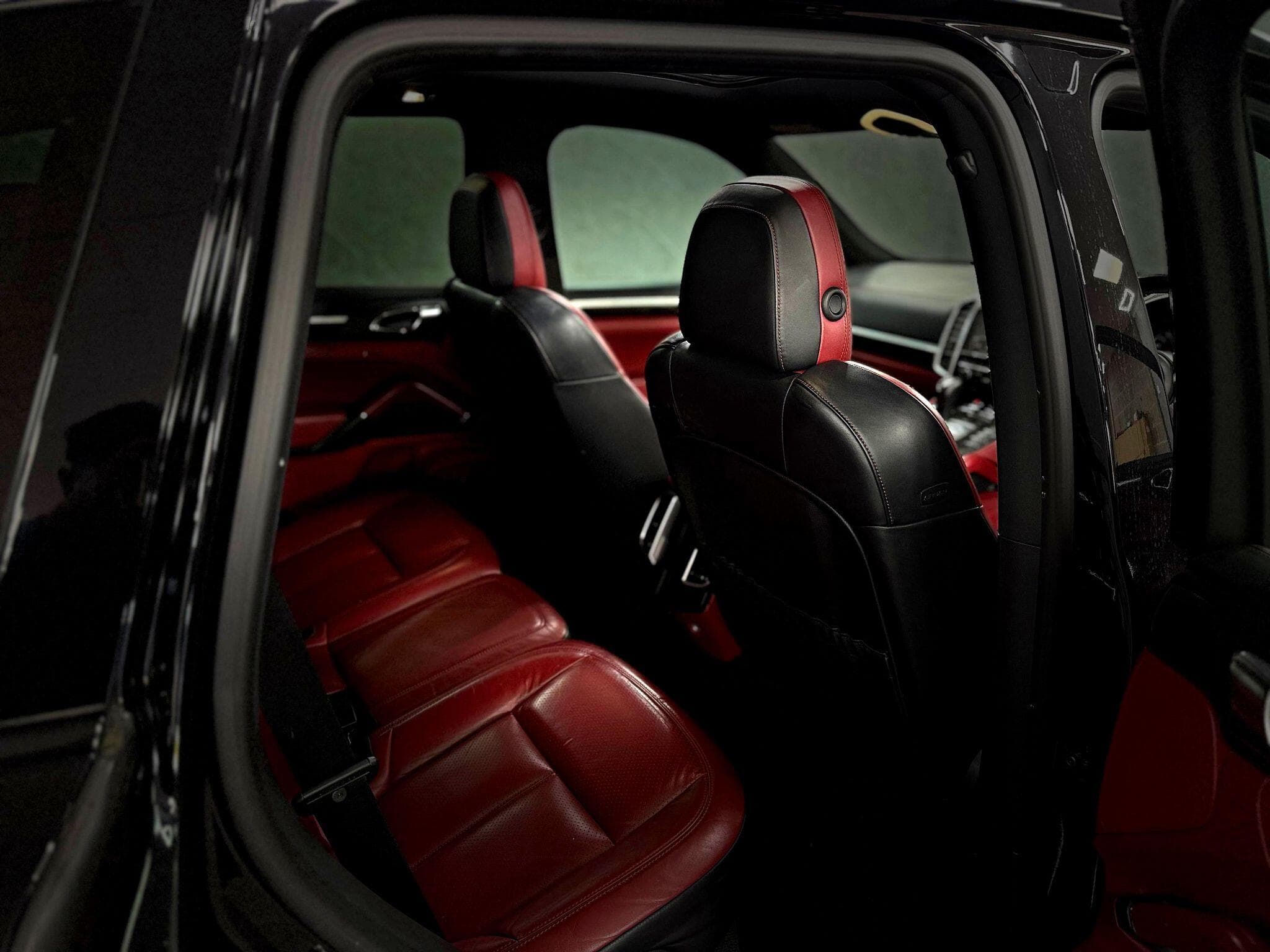 2014 Porsche Cayenne - Thumbnail 33