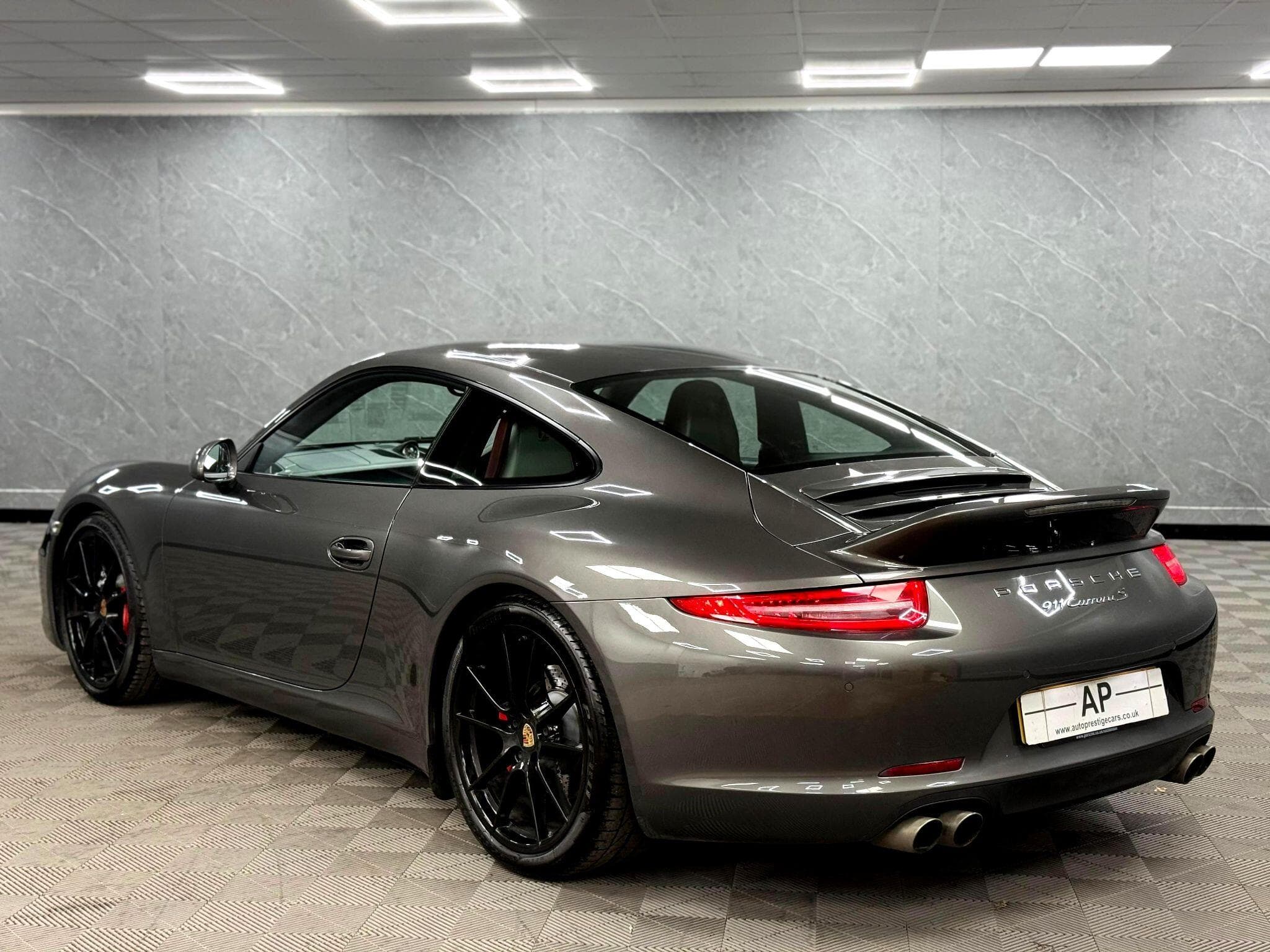 2015 Porsche 911 - Thumbnail 21