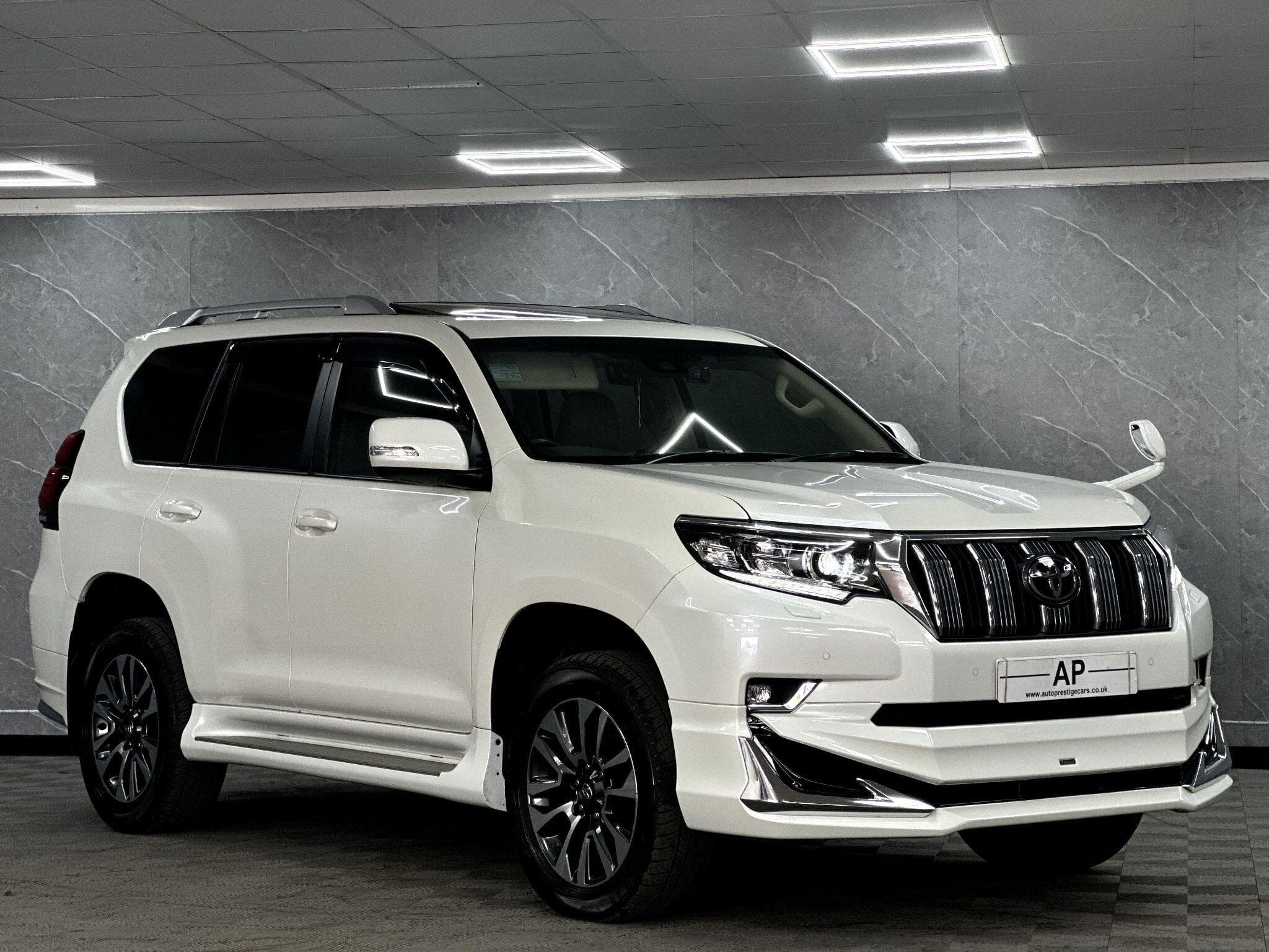 2022 Toyota Land Cruiser - Thumbnail 9