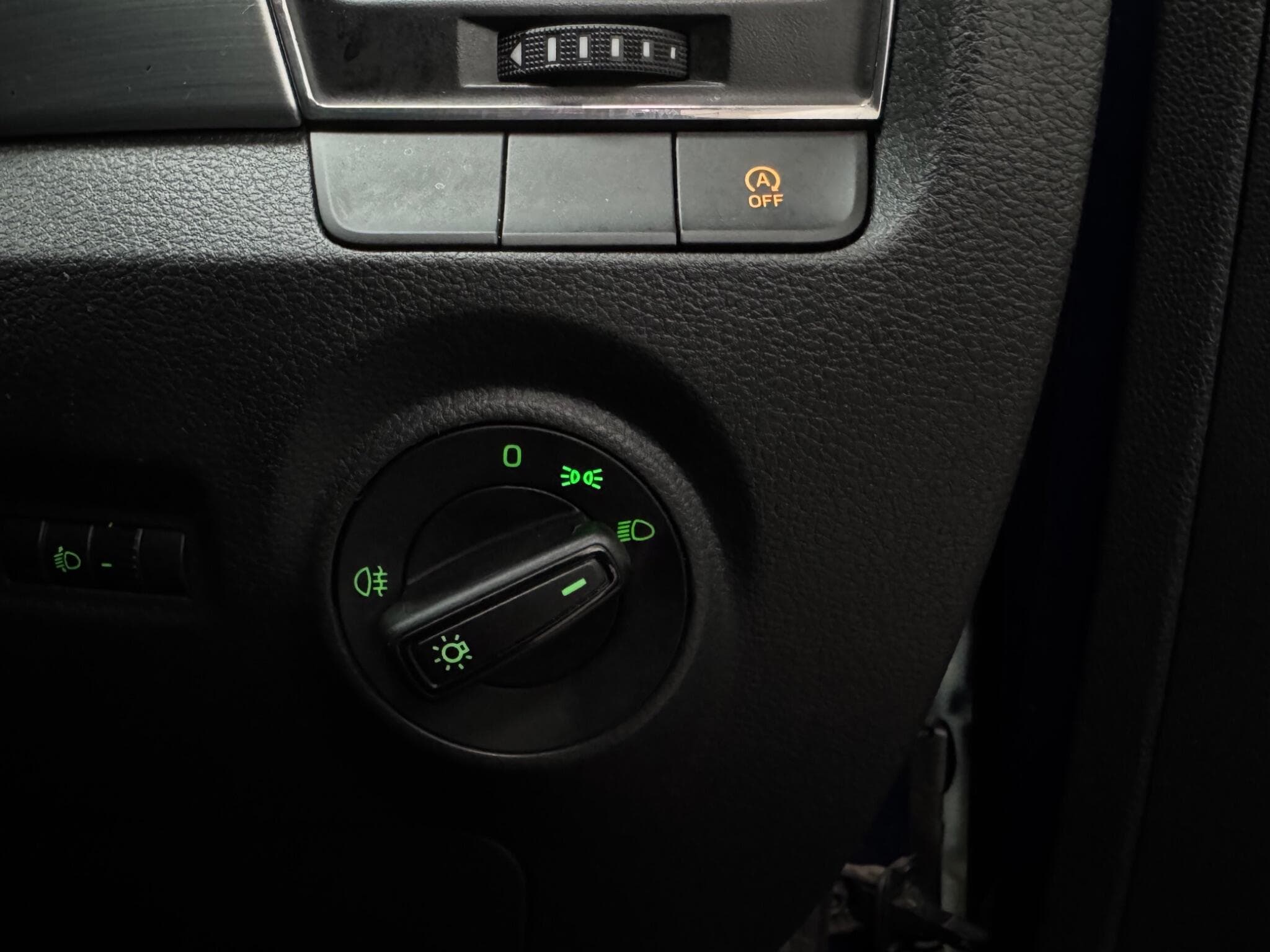 2015 Skoda Fabia - Thumbnail 20