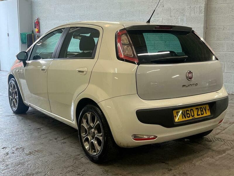 2010 Fiat Punto Evo - Thumbnail 9