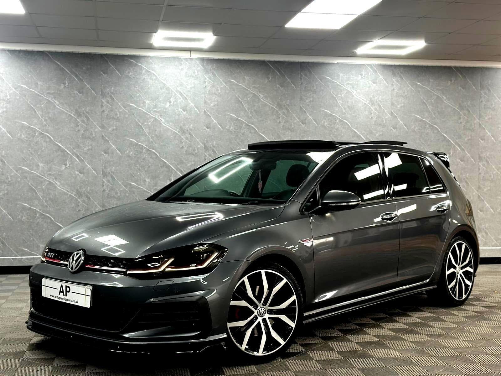 2018 Volkswagen Golf - Thumbnail 2