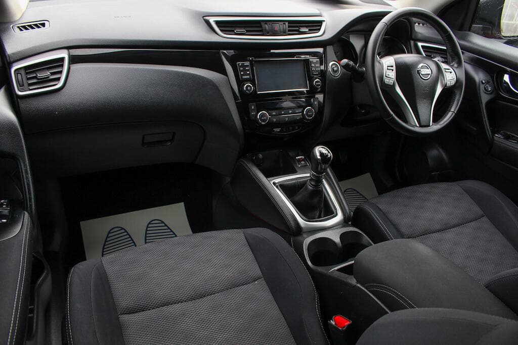 2015 Nissan Qashqai - Thumbnail 19