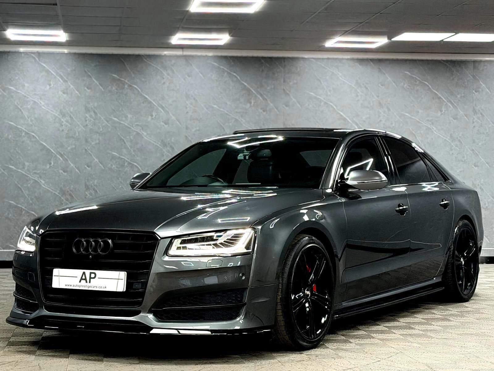 2015 Audi S8 - Thumbnail 13