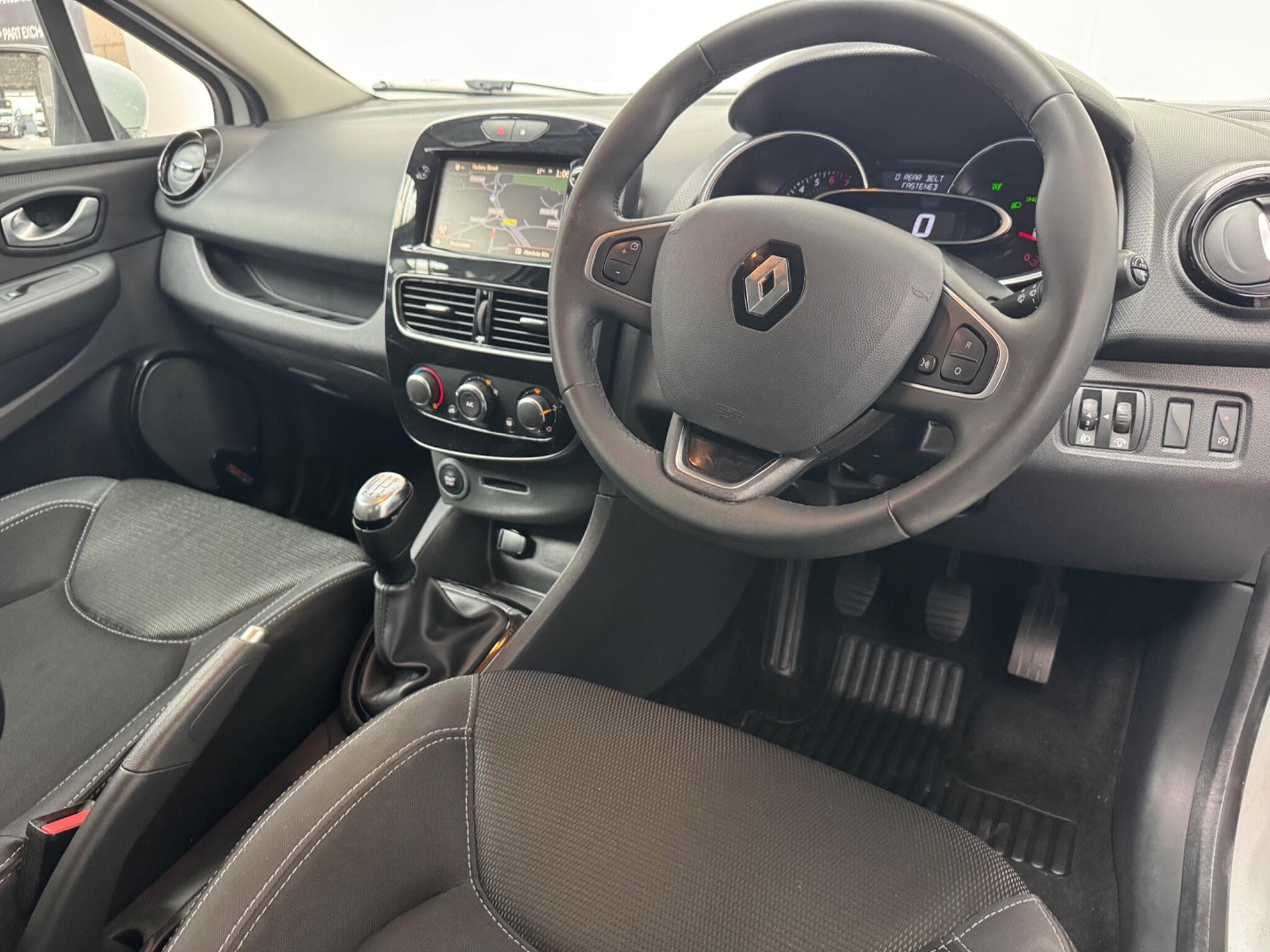 2019 Renault Clio - Image 4