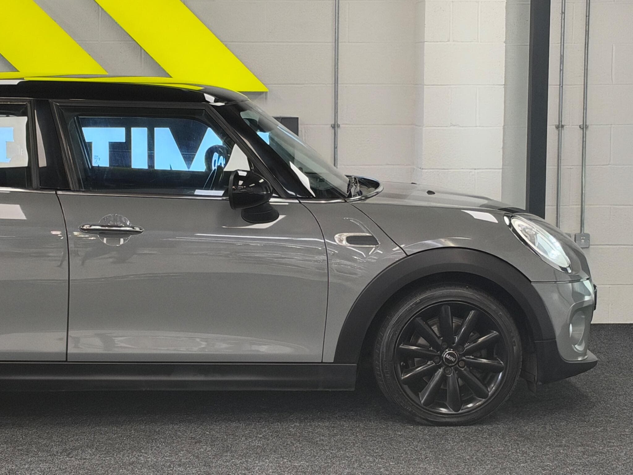 2016 MINI Hatch - Thumbnail 9