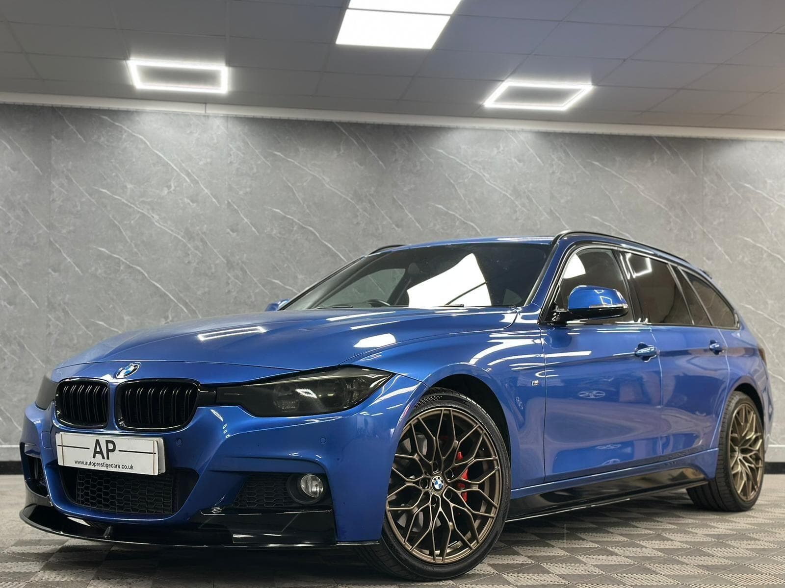 2015 BMW 3 Series - Thumbnail 17