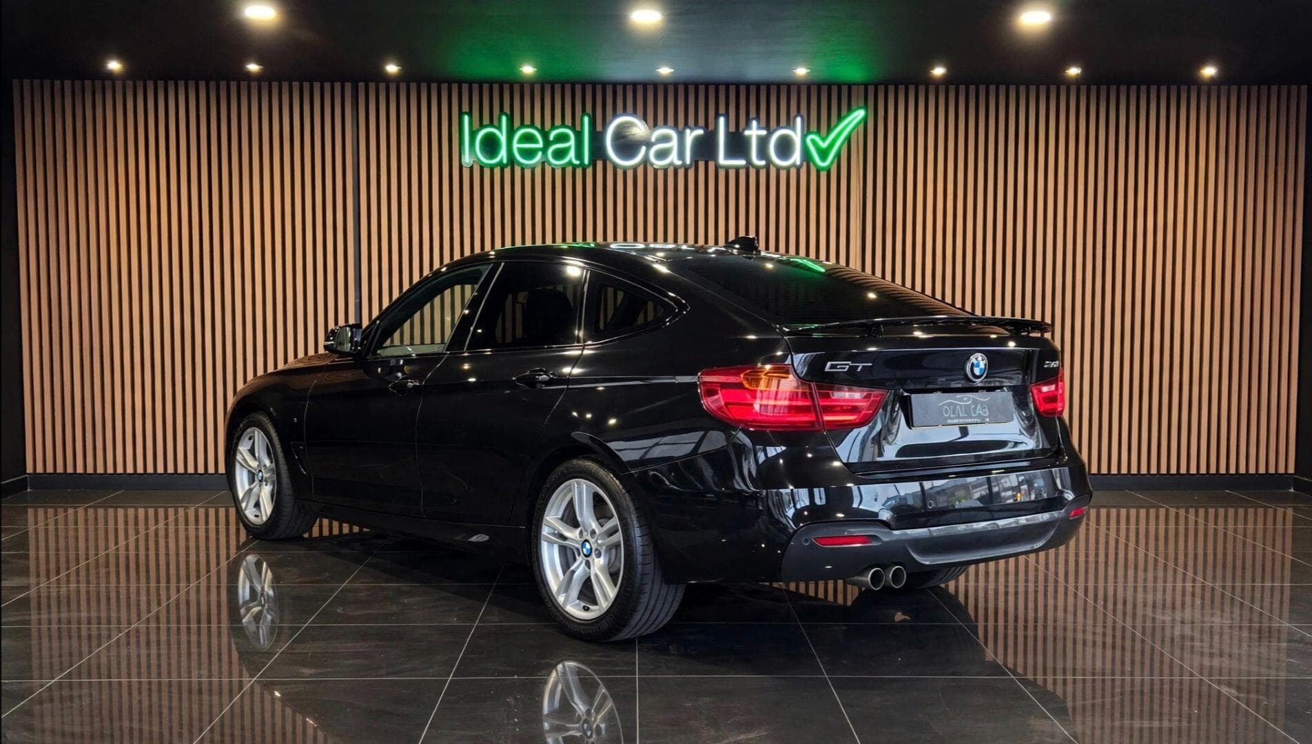 2016 BMW 3 Series Gran Turismo - Image 2