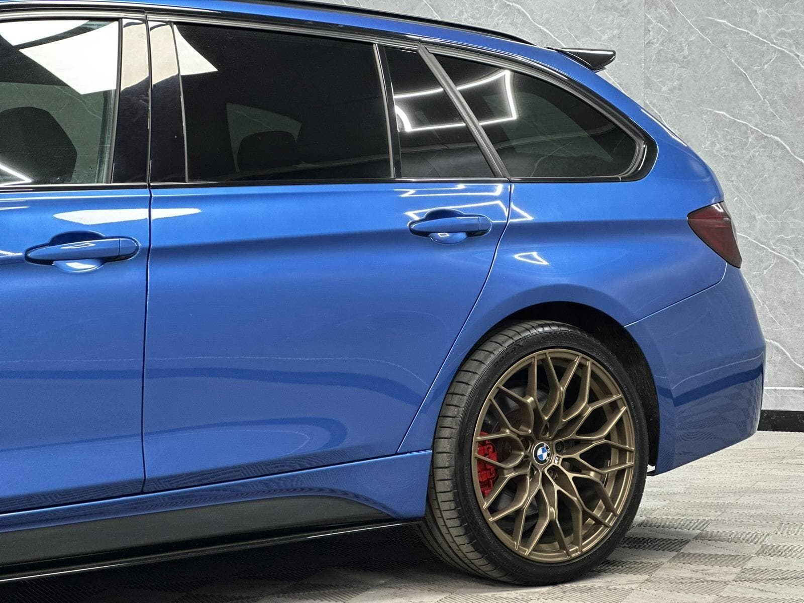 2015 BMW 3 Series - Thumbnail 32